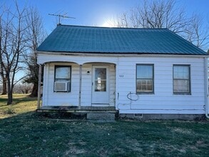 Building Photo - 2+ BEDROOM  1 BATHROOM HOUSE