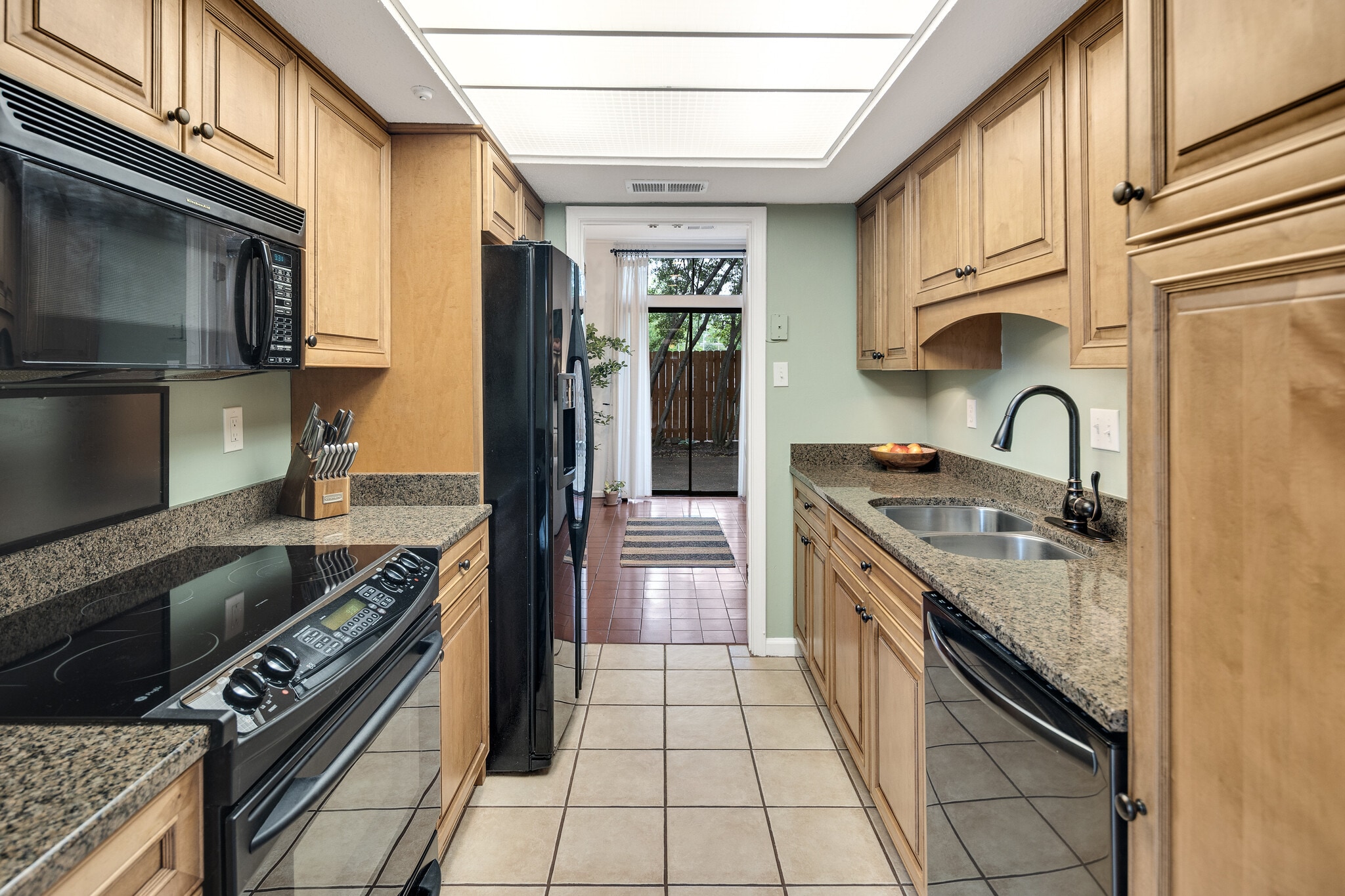 Building Photo - 1707 Belvedere Ct