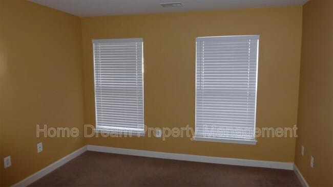 Building Photo - 1308 Saunders Dr