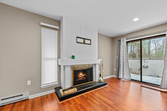 Building Photo - 50 Mallard Dr