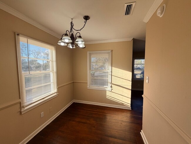 Building Photo - Studio Home in Valdoasta