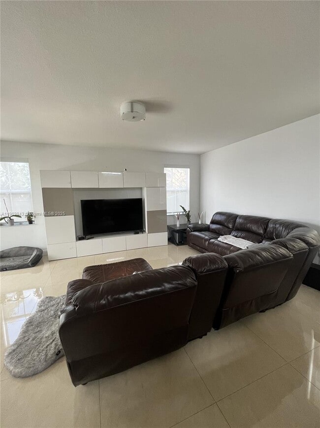 Building Photo - 11161 NW 77th Terrace