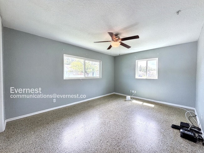 Building Photo - 8210 Mara Vista Ct