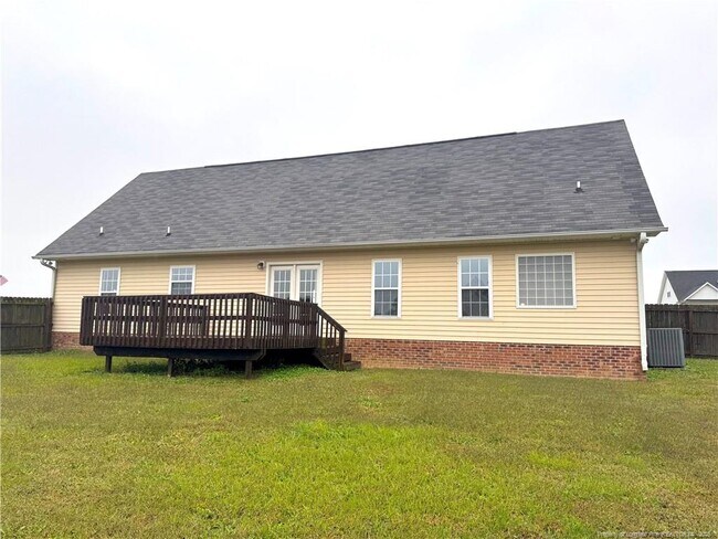 Building Photo - 120 Clearbrook Pl