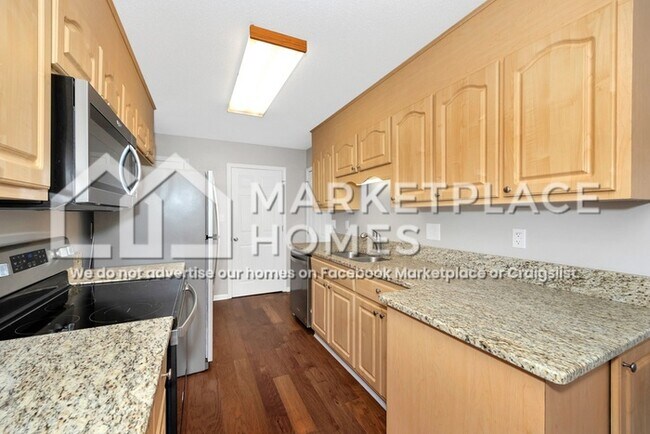 Building Photo - 15120 Balsam Dr SE