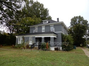 Building Photo - 1111 North Pkwy