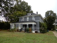 Building Photo - 1111 North Pkwy