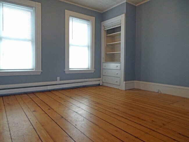 Building Photo - 55 Everett St