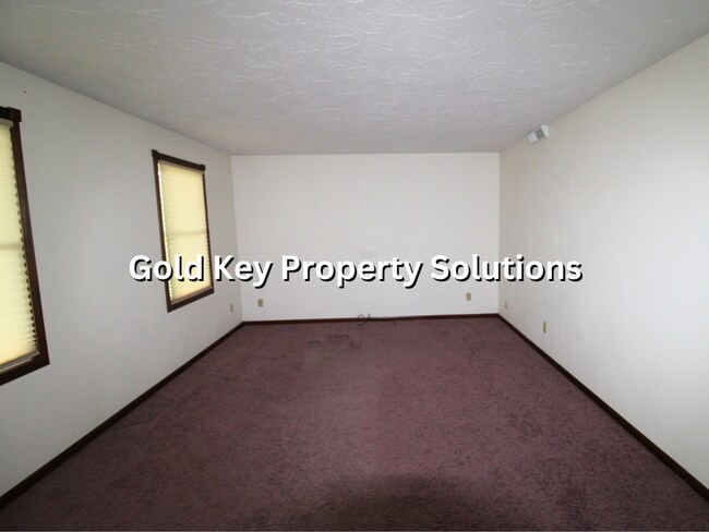 Building Photo - 4232-4254 N 100 W