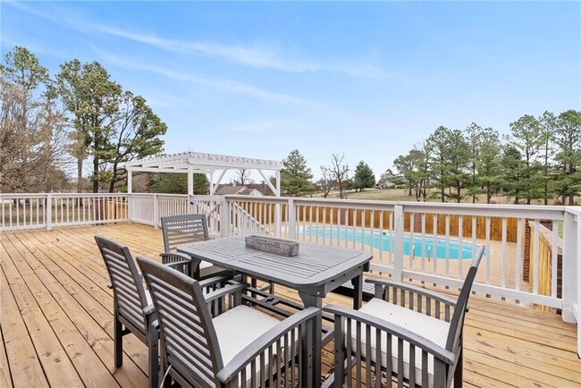 Building Photo - 5307 S Bellview Rd