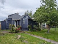 Building Photo - Large Bremerton Original for Rent! Over 23...
