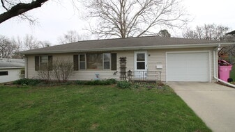 Building Photo - 1526 Marston Ave