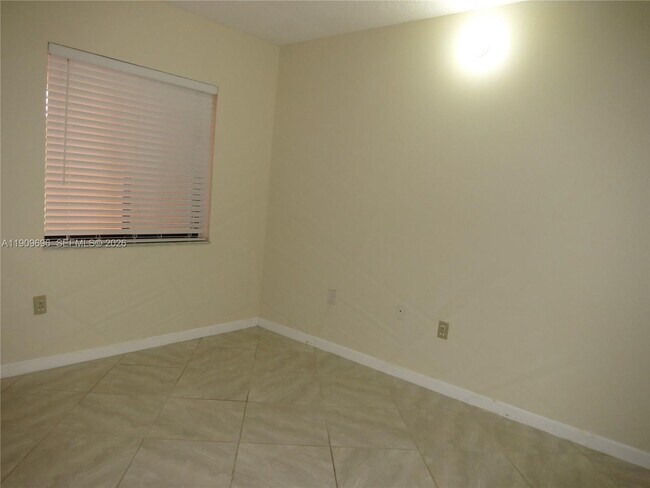 Building Photo - 8600 SW 133rd Avenue Rd