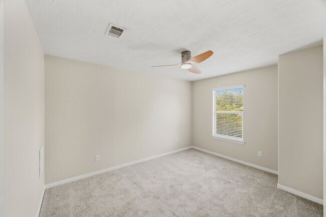 Building Photo - 25615 Crisp Springs Ln