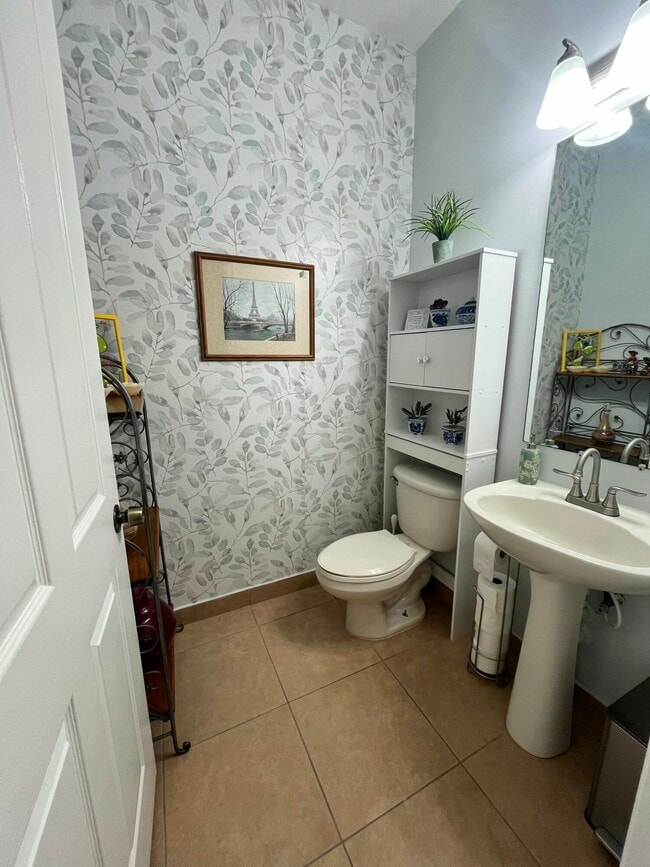 Building Photo - 4281 Coventry Pointe Way