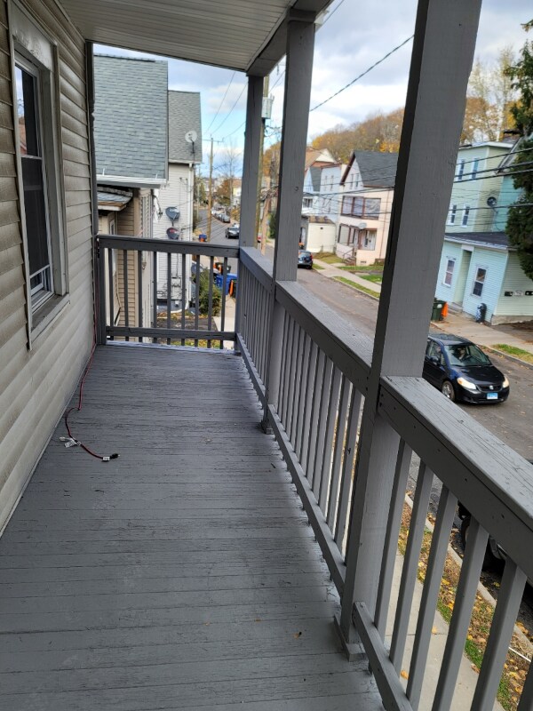 Building Photo - 135 Willow St