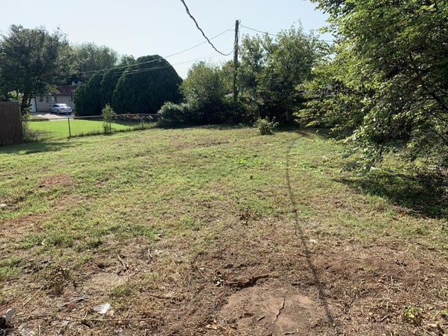 Building Photo - 9432 NE 14th St