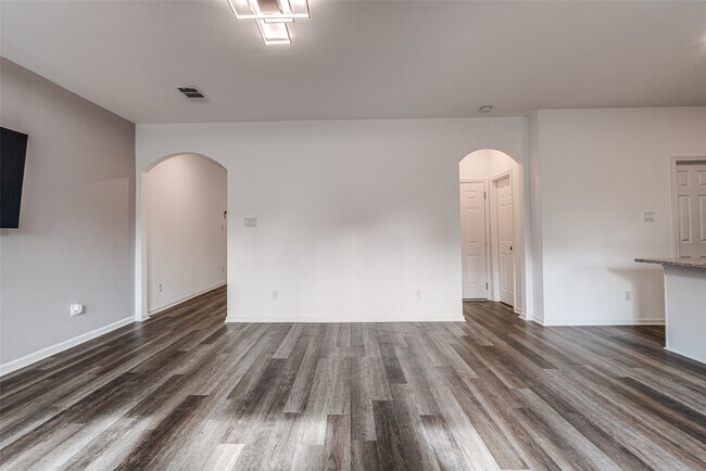 Building Photo - 12721 Plummersville St