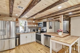 Building Photo - 6 Carhart St