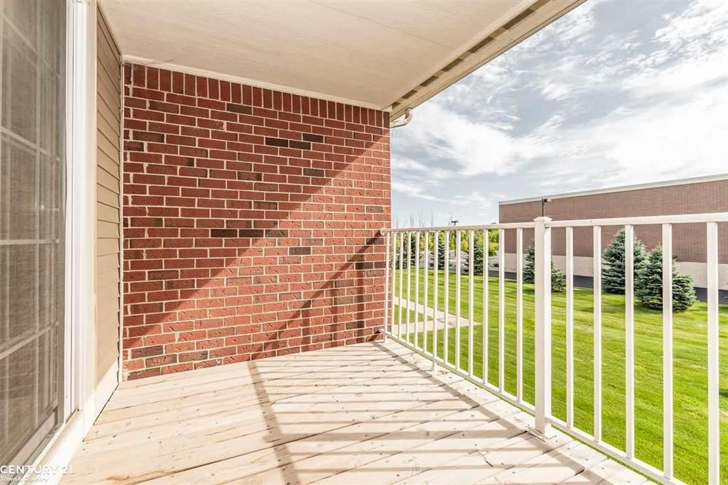 Building Photo - 29940 Heritage Pkwy