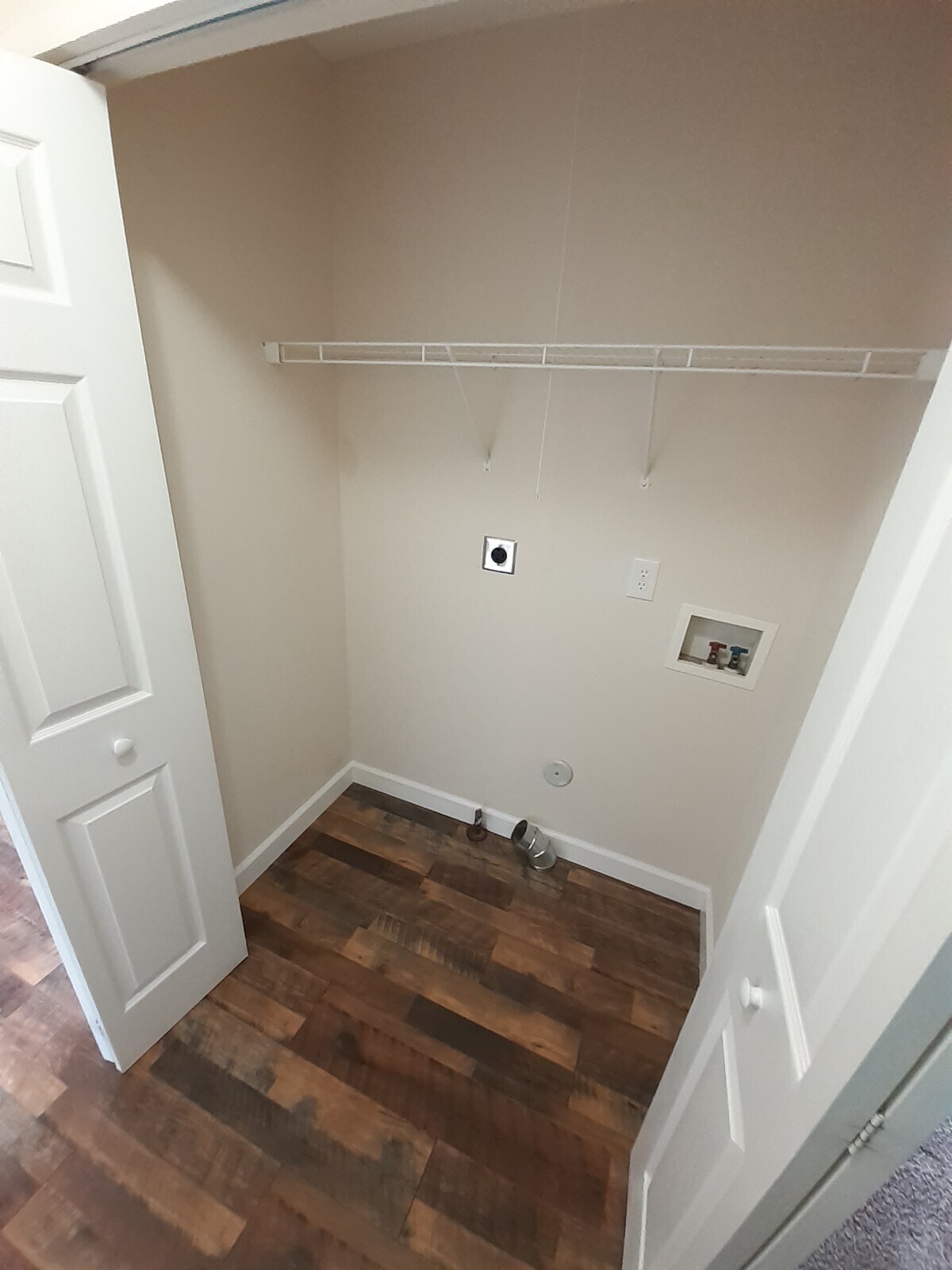 Building Photo - 632 High School St