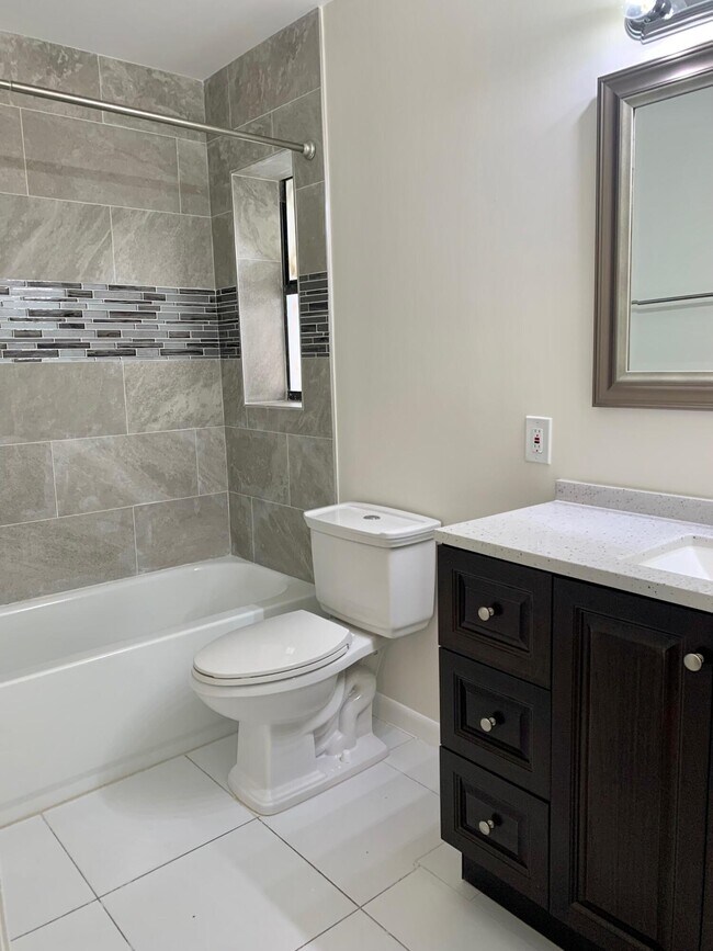 Building Photo - 3104 Waterview Cir