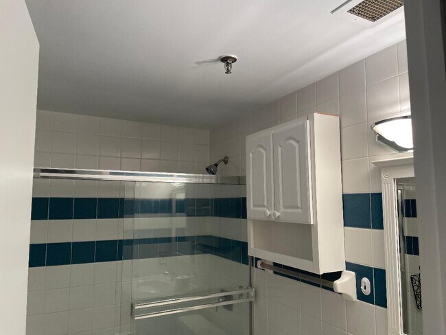 Building Photo - 51 Schuyler Ave