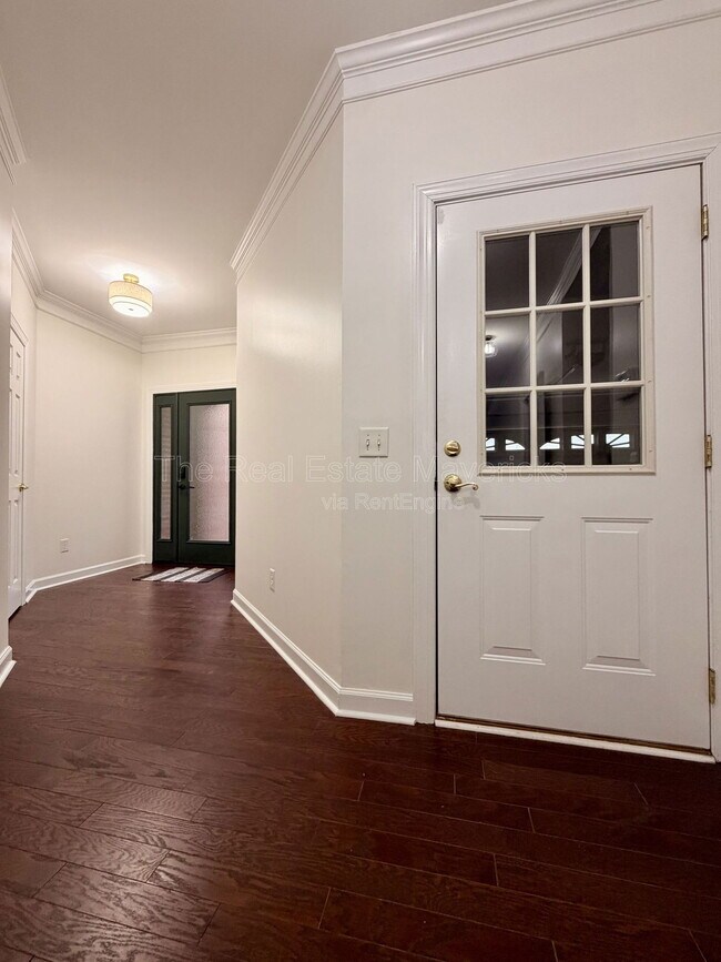 Building Photo - 3190 Waterfront Dr