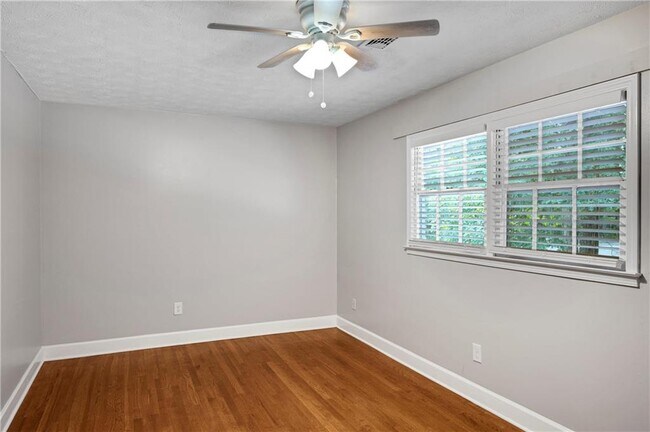 Building Photo - 5223 Davantry Dr