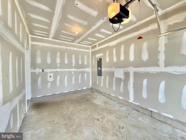 Building Photo - 200 Mazzeo Dr