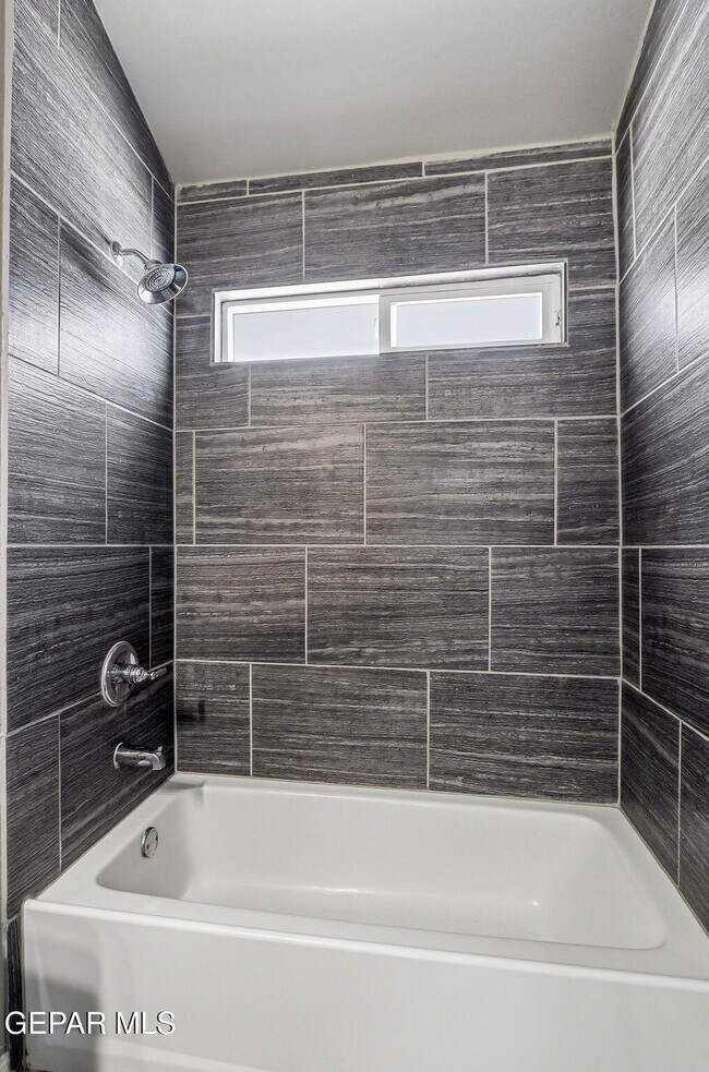 Building Photo - 14609 Carlo Alvarado Dr