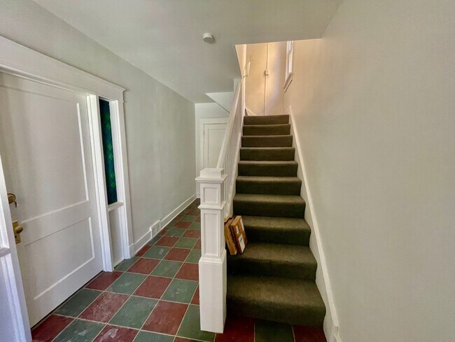 Building Photo - 1 Bed 1 Bath- Pittsburgh PA