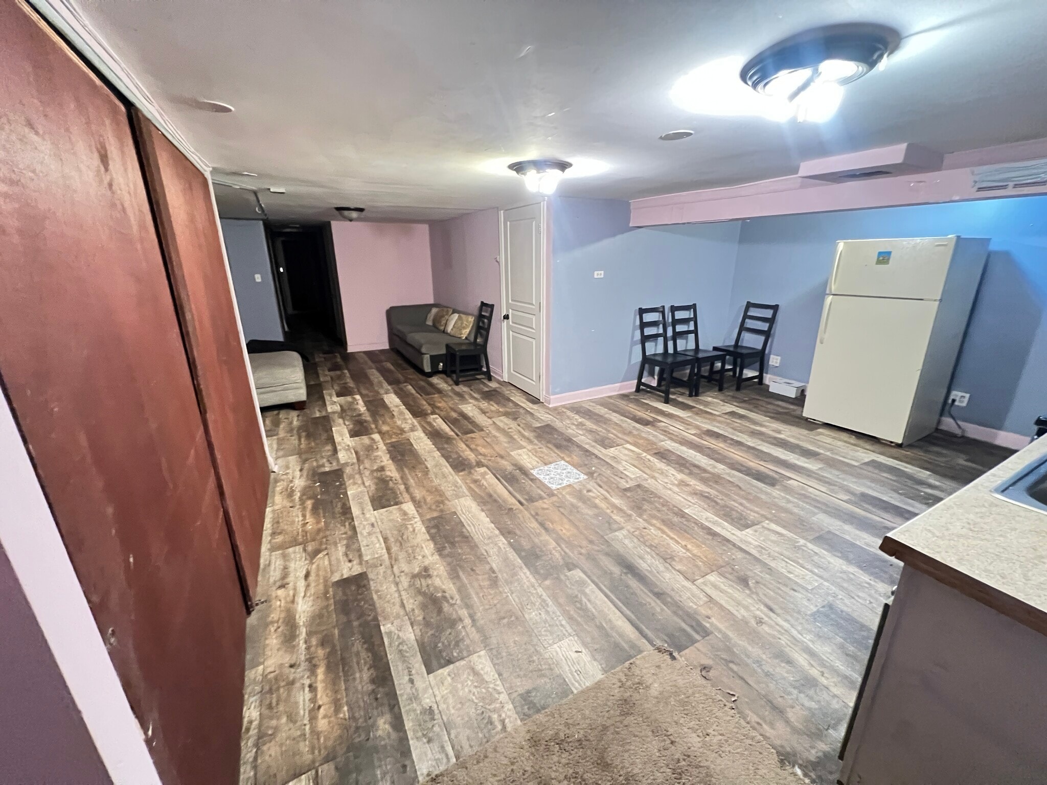 Building Photo - 3960 S Western Ave