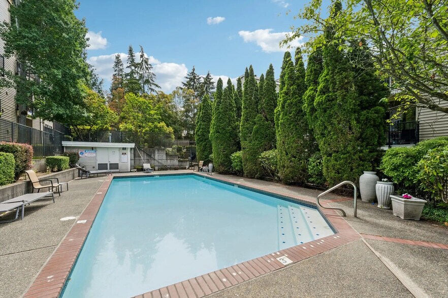 Building Photo - 12036 100th Avenue Northeast