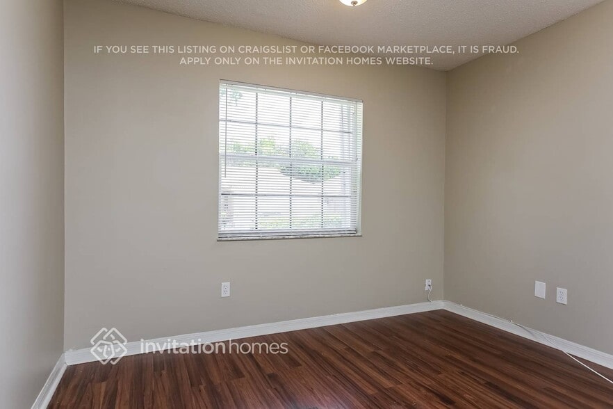 Building Photo - 576 NW 48th Ave