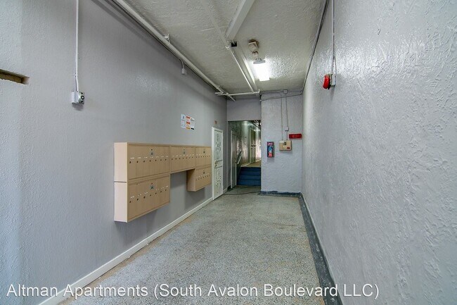 Building Photo - 5117-5123 S Avalon Blvd
