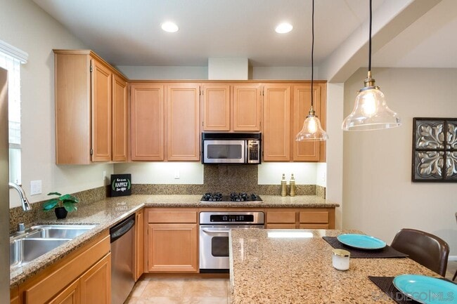 Building Photo - 16925 Vasquez Way