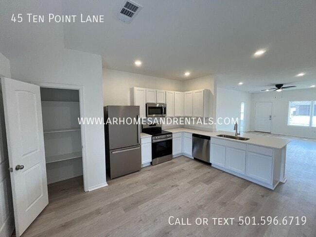 Building Photo - 45 10 Point Ln