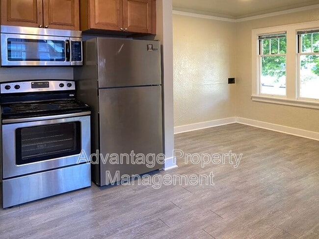 Building Photo - 1762 NW Harrison Blvd