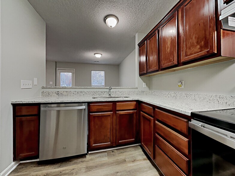 Building Photo - 9017 Shenington Pl