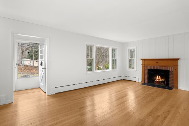 Building Photo - 148 Old Mill Rd