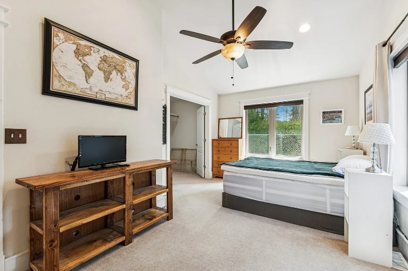 Building Photo - 356 S Many Lakes Dr