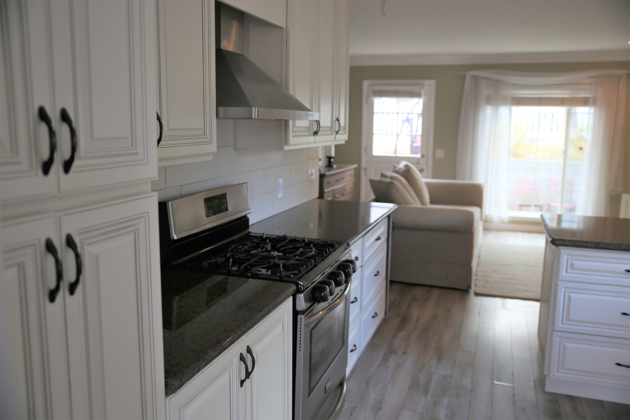 Building Photo - 2011 Rockefeller Ln