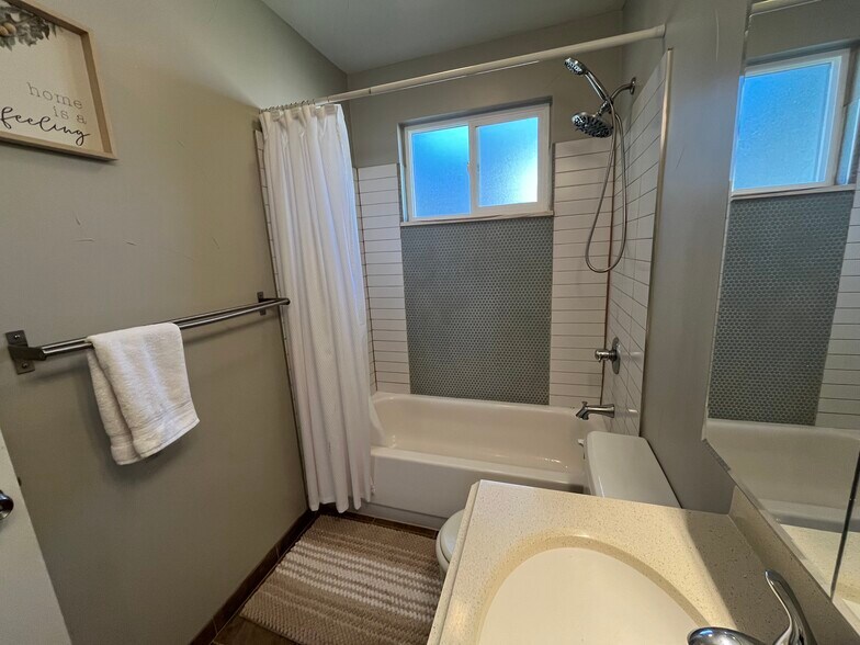Building Photo - 9788 Orangewood Dr