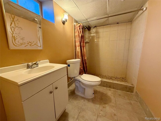 Building Photo - 6120 Middlesex St