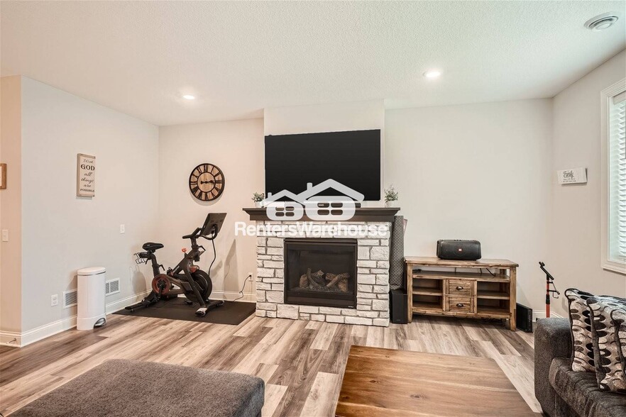 Building Photo - 1506 Southpoint Dr