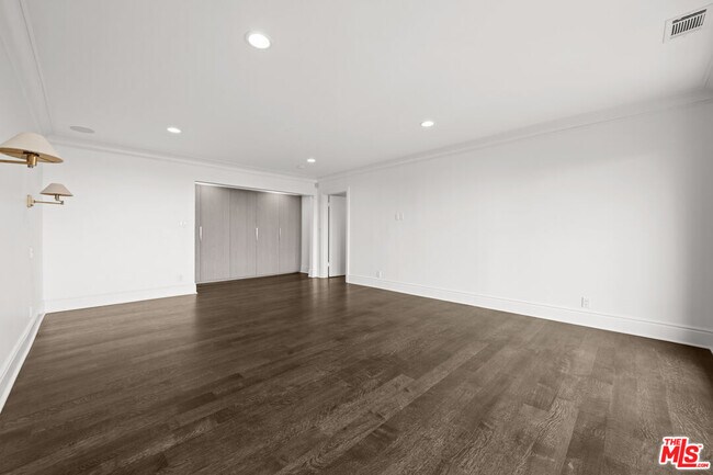 Building Photo - 1539 Viewsite Dr