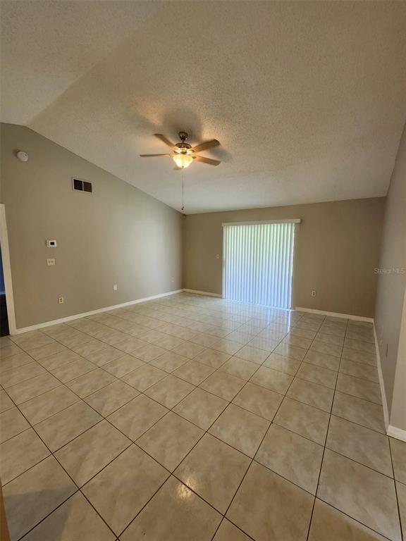 Building Photo - 607 Koala Ct