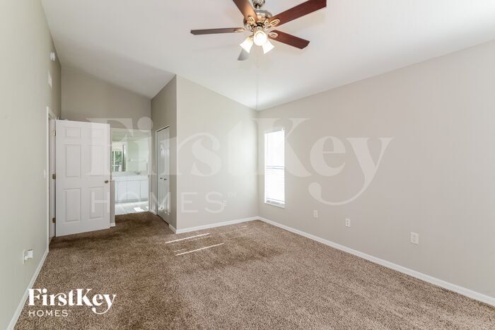 Building Photo - 2658 6th Ct E