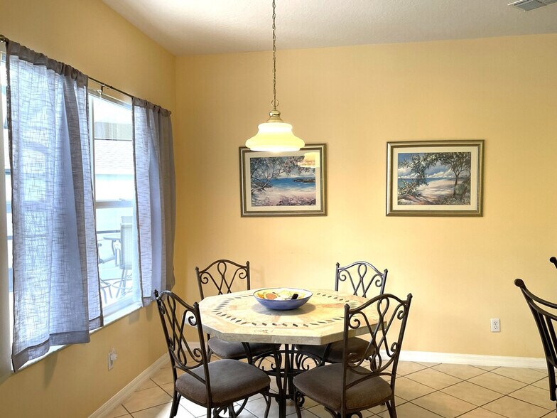 Building Photo - 229 Corvina Dr